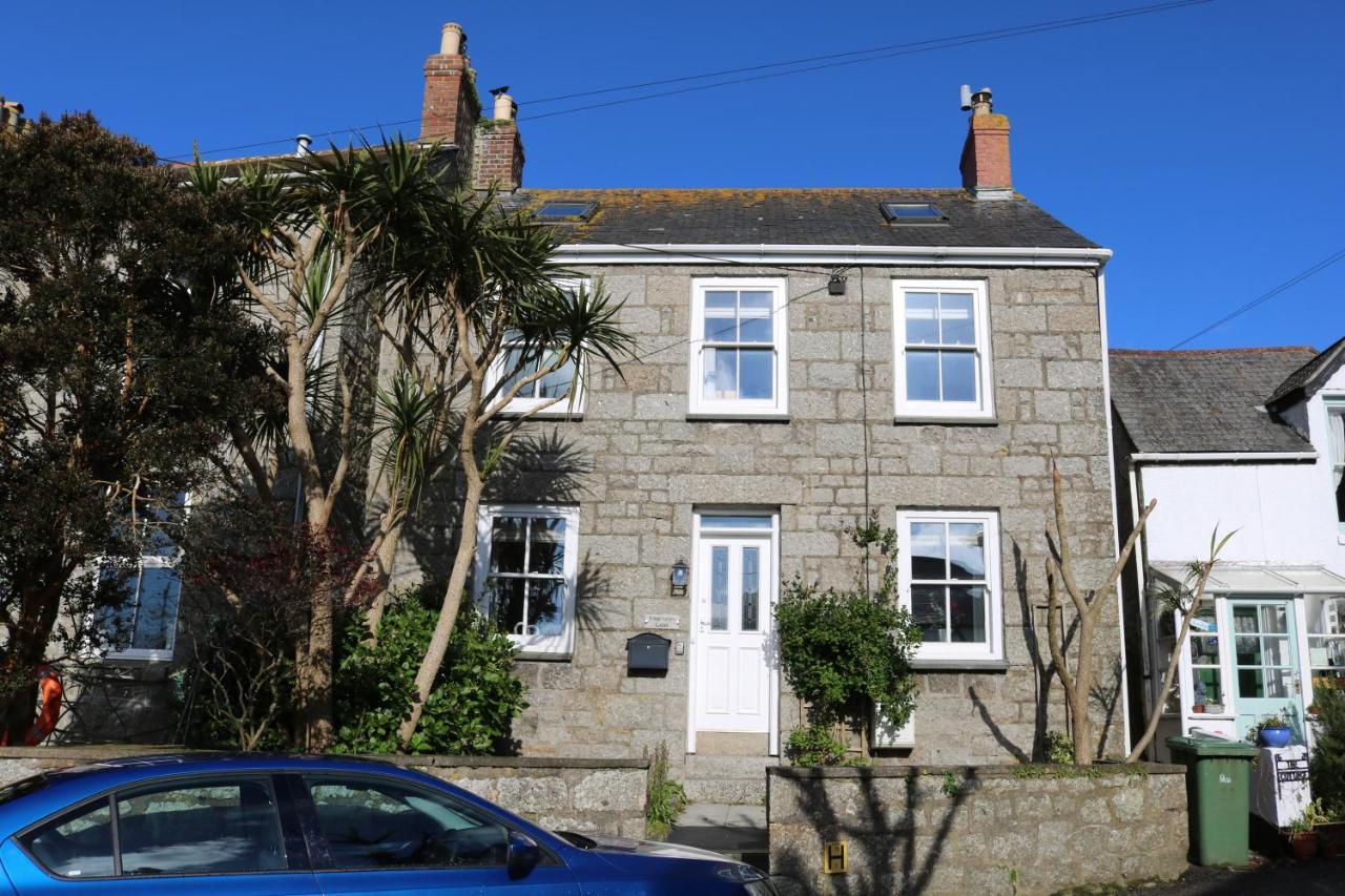 Large Cottage, 3 Beds All En-Suite, Small Village Location Overlooking Mousehole Penzance Exterior photo
