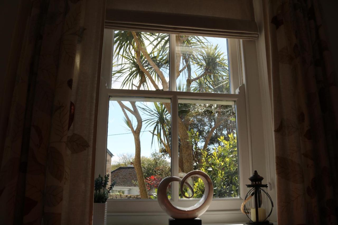 Large Cottage, 3 Beds All En-Suite, Small Village Location Overlooking Mousehole Penzance Exterior photo